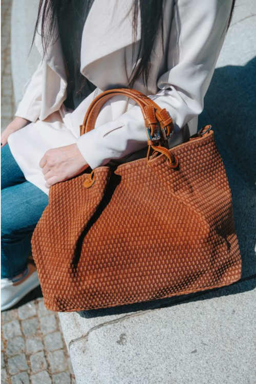 moderní dámská velká kožená kabelka